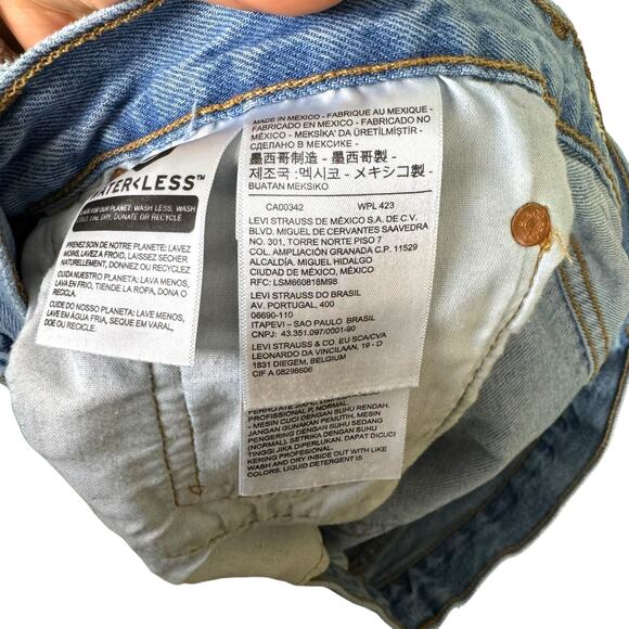 Levis 501 High Rise Light Wash Denim Distressed Cut Off Button Fly Jean Shorts - Picture 10 of 12